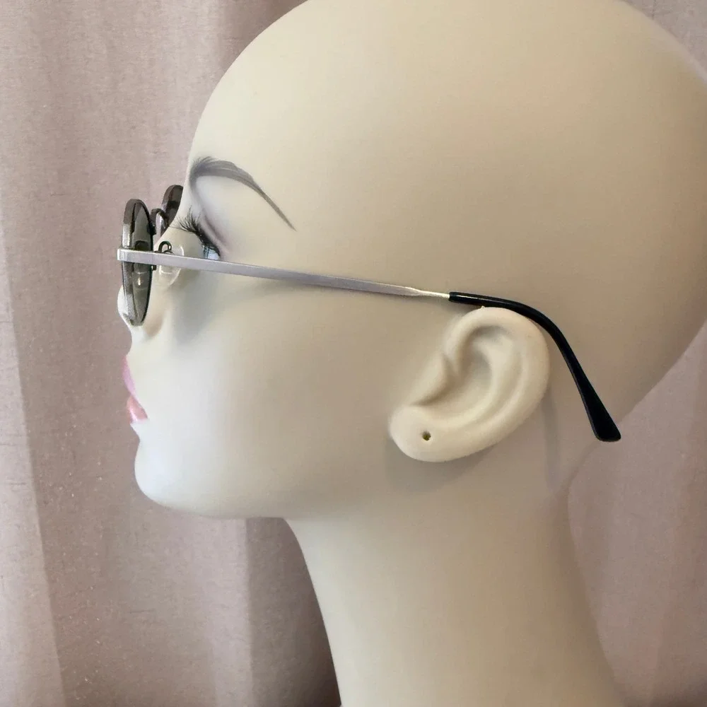 RE 801 Vintage Oval Sunglasses Gunmetal Metal Frame Italy 46-22 135mm
